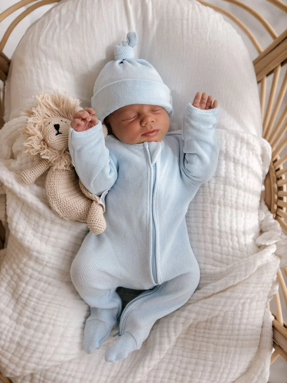 3 Little Crowns - My First Outfit | Onesie & Beanie Set | Baby Blue - Image 3