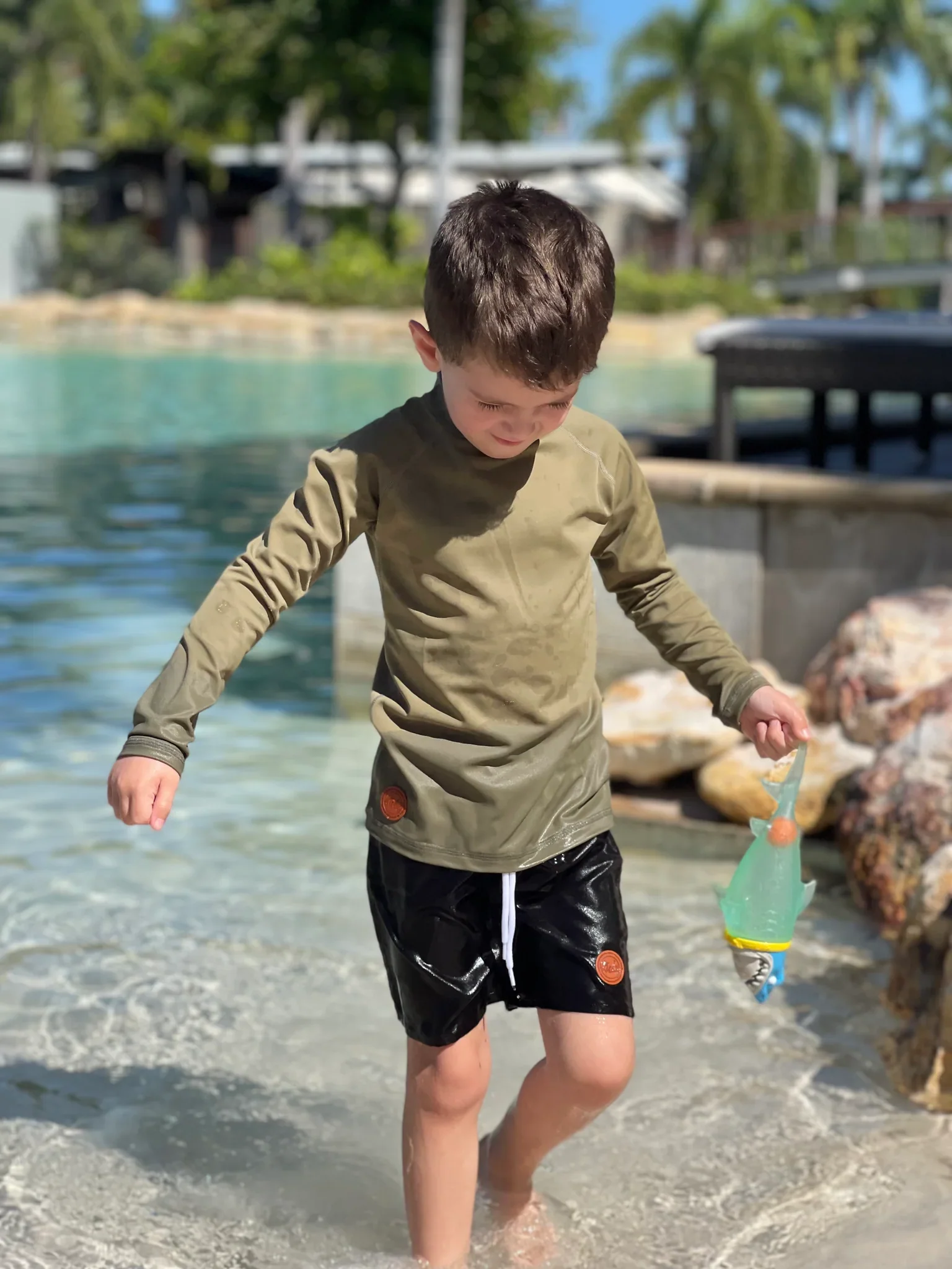 Kicky Swim - Rashguard Top | Khaki Olive - Image 2