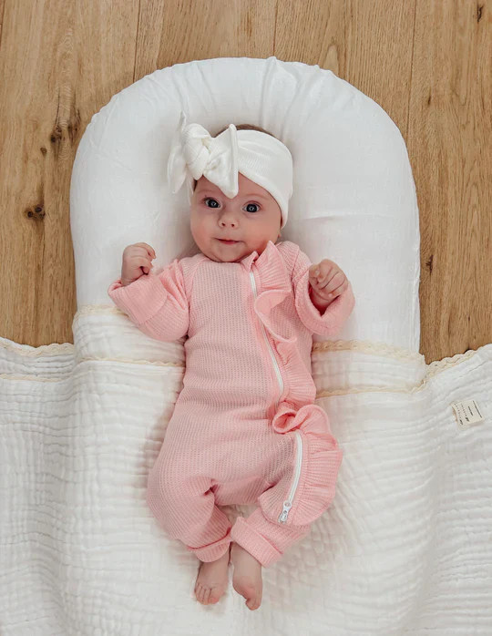 Lilla Hjärtat - Frill Zip Waffle Romper | Pink