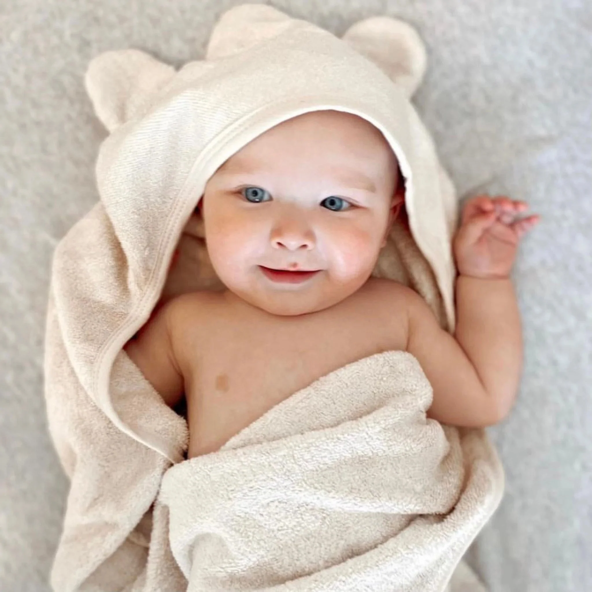 Lilla Hjärtat - Hooded Towel | Wheat *CLEARANCE* - Image 2