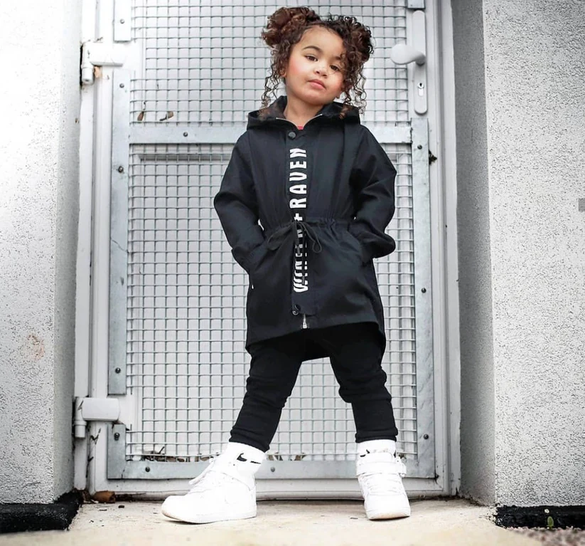 Winter and Raven - Black Anorak - Image 3